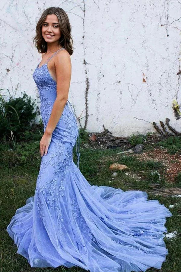 Vestidos de fiesta largos de sirena con espalda descubierta y encaje azul.